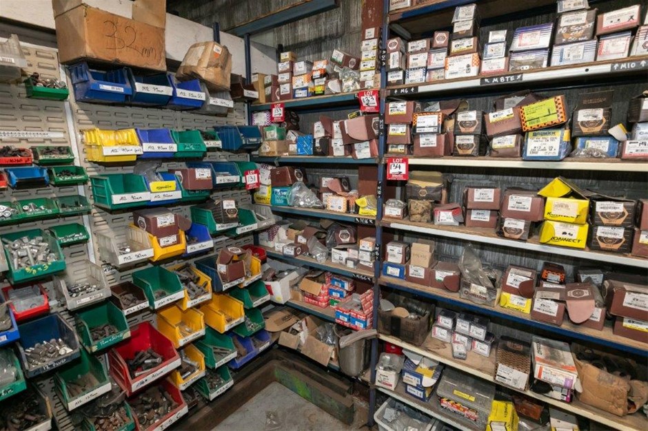 Fasteners (Unused Large Quantity)