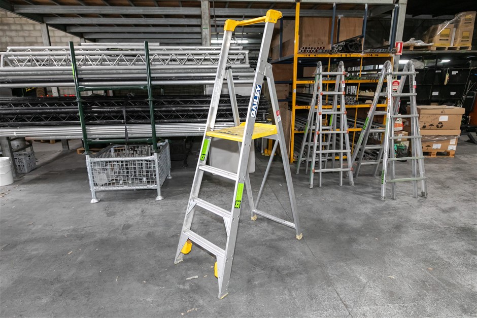Bailey Platform Ladder