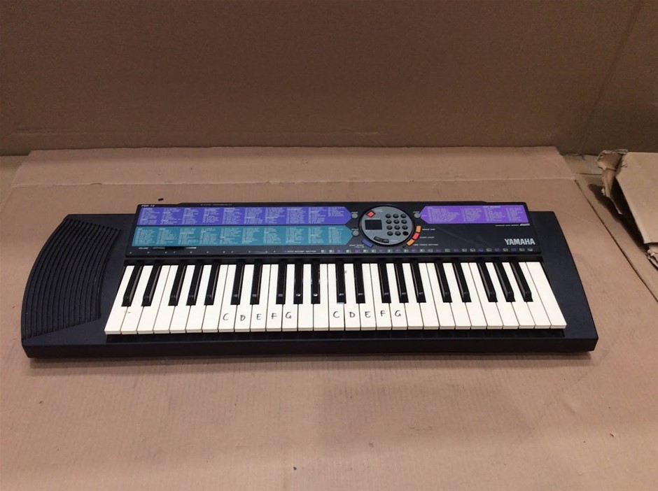 Yamaha PSR-73 Electronic Keyboard