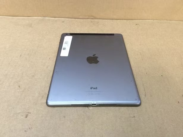 APPLE iPad Air 1 (A1475) Tablet 16GB