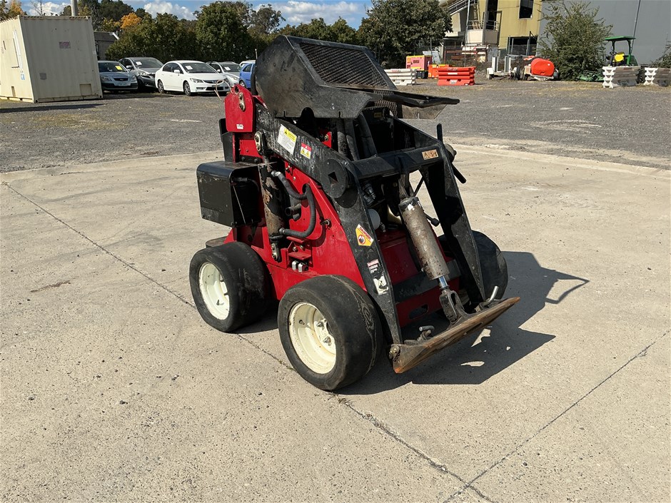 Toro Mini Loader