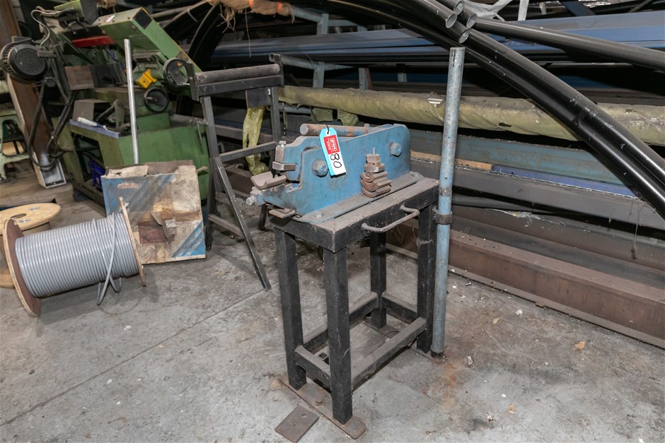 Hand Pipe Notcher with Stand