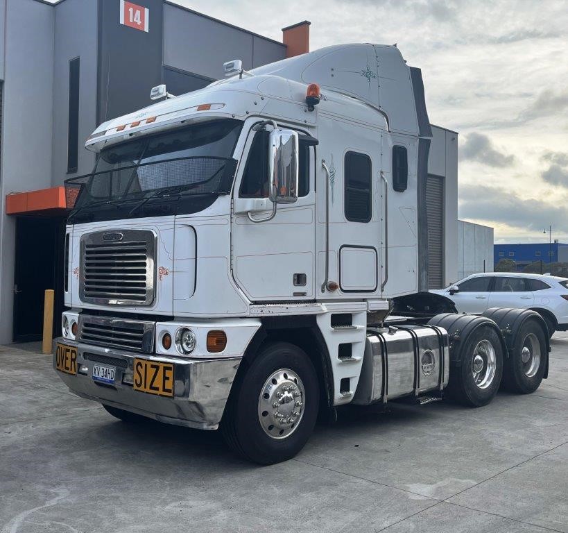 2007 Freighter 6 x 4 Prime Mover Truck & Construction Equip