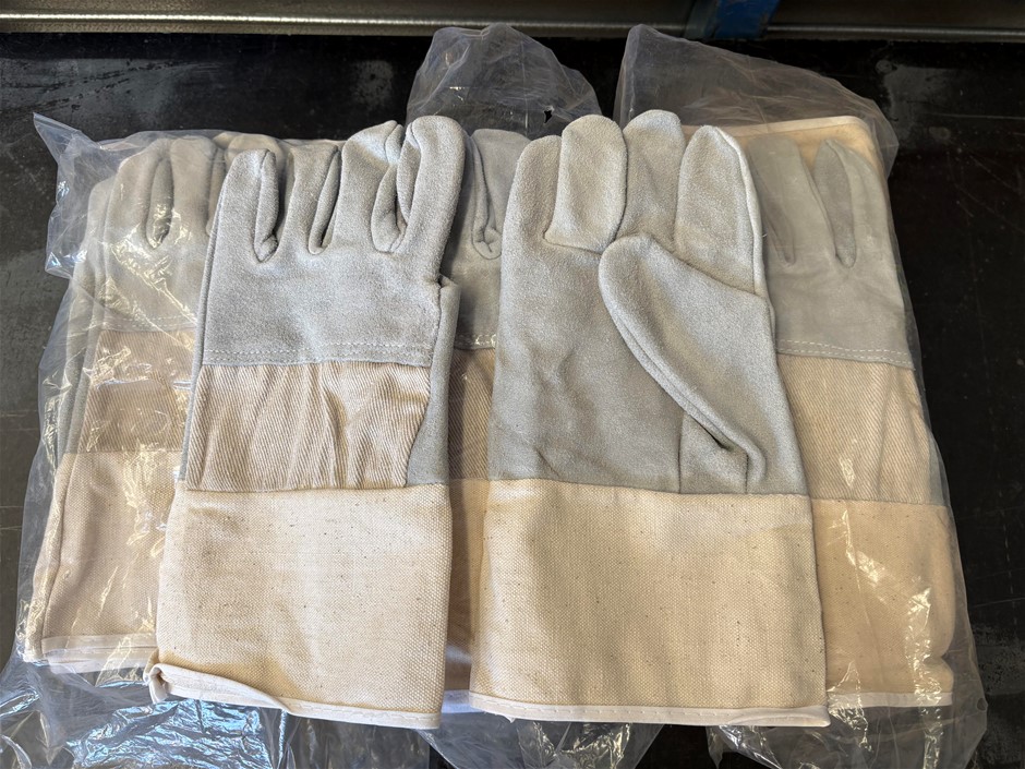 New Never Used Qty 35 of Suede & Cotton Safety Gloves (Qty 35 Pairs)