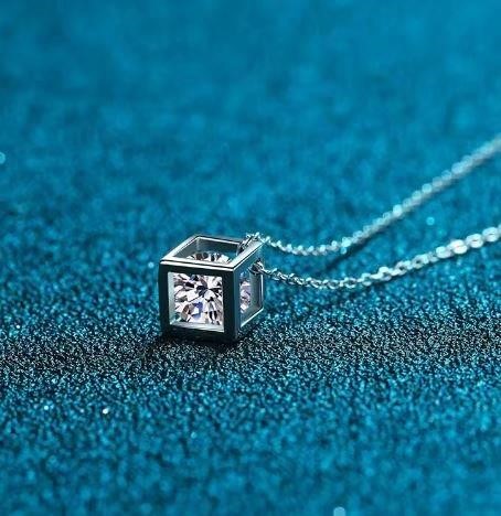 GRA  Moissanite white Brilliant Cut 925 Sterling Silver Pendant-Bonus Gift