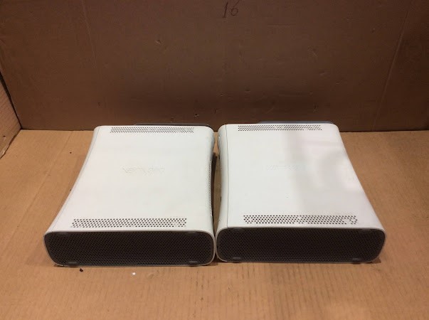 Microsoft Xbox 360 Mixed Model Consoles (Lot of 2)