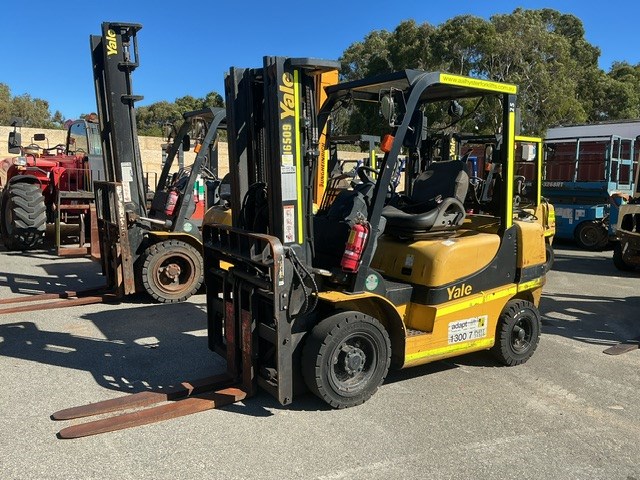 <p>Yale GLP25MX Counterbalance Forklift</p>