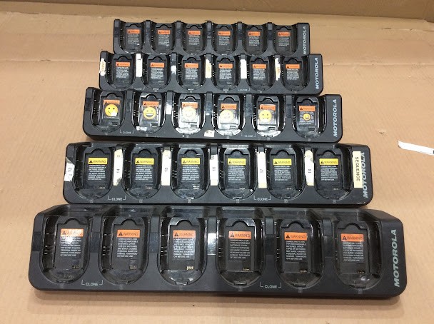 Motorola DB40-160421000F&DB40-16042100CF Charging Stations (Lot of 5)