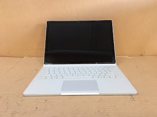 Microsoft Surface Laptop Laptop i7-6600U 16GBRAM 512SSD Silver