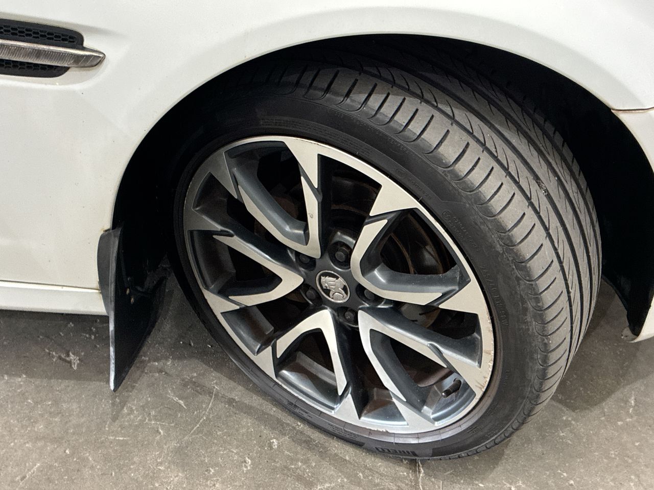 Vehicle photo
