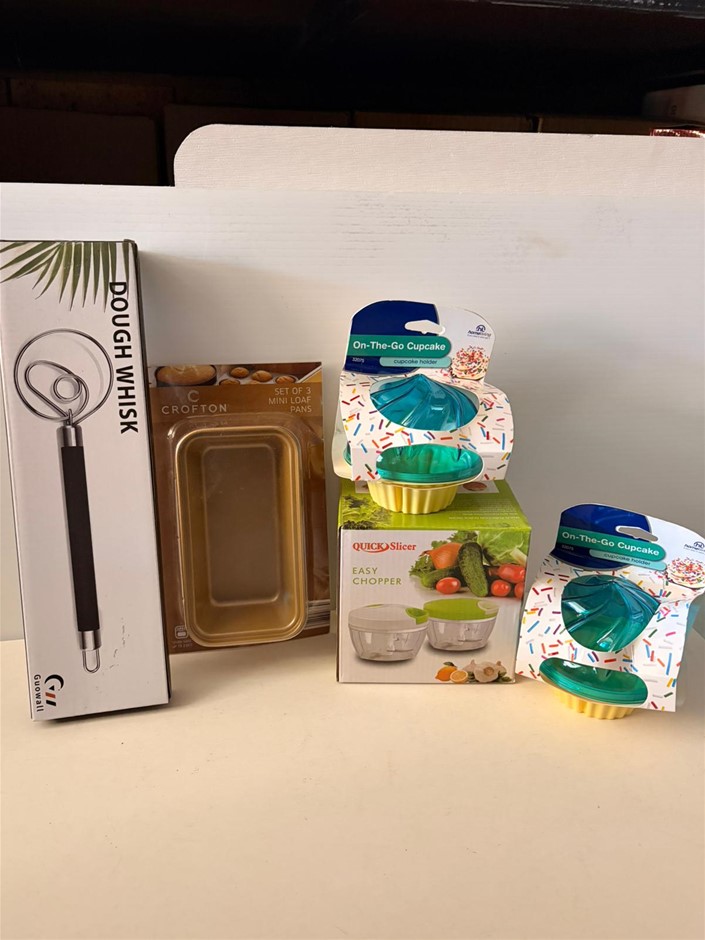 5x Kitchen Products (1x Dough Wisk, 1x CROFTON Set 3 Mini Loaf Pans)