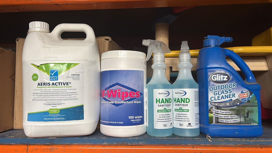5x Cleaning Products