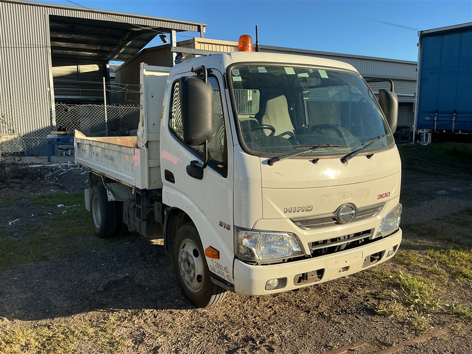 2018 Hino 300 4 x 2 Tipper Truck