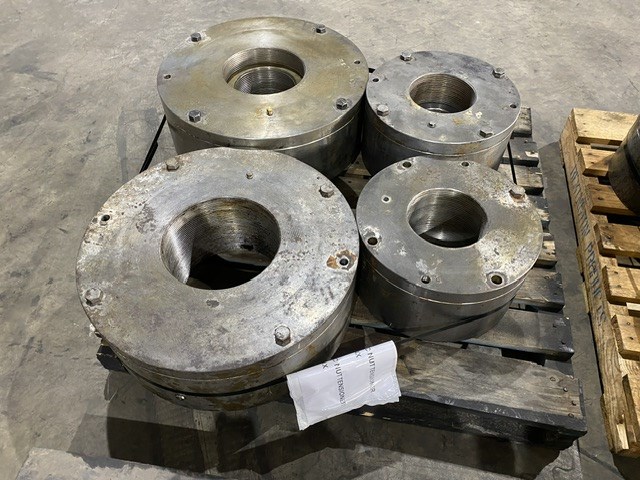 <p>Hydraulic Nut Tensioners x 4</p>