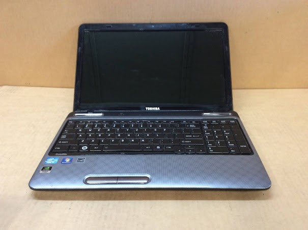 TOSHIBA Satellite L750 Laptop i7-2670QM 8GBRAM/240GB