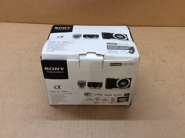 Sony NEX-5R Mirrorless Camera Set
