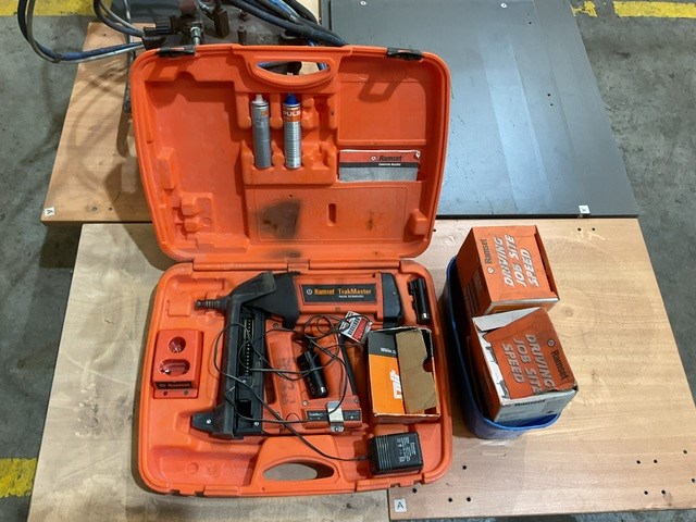 <p>Ramset TrakMaster Pulsa Nail Gun In Case</p>
