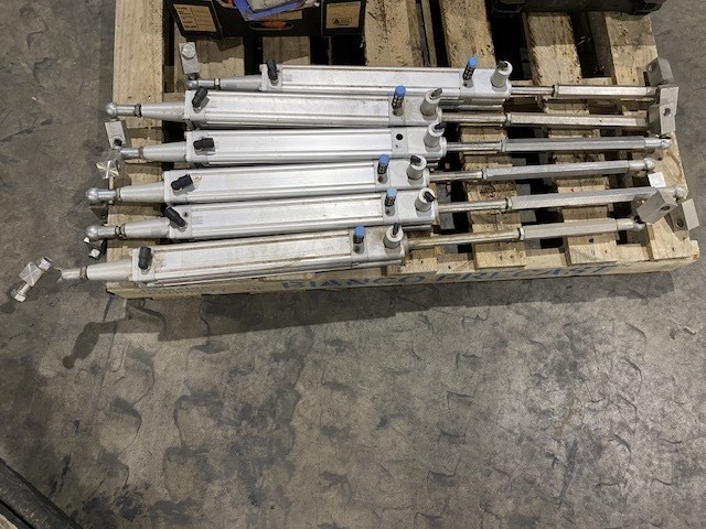 <p>Festo Pneumatic Cylinders x 6</p>