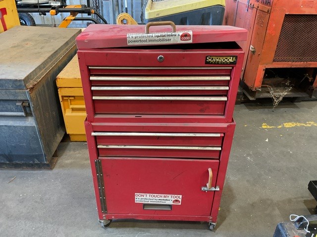 <p>Super Tool 5 Drawer Mobile Tool Box</p>