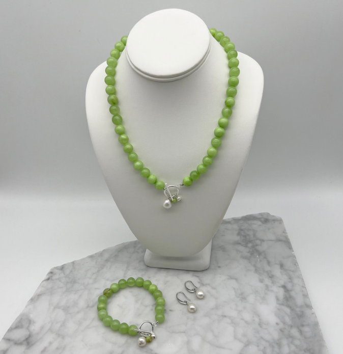 10mm Green Flower Jade 'O' Toggle Gemstone Jewellery  Set
