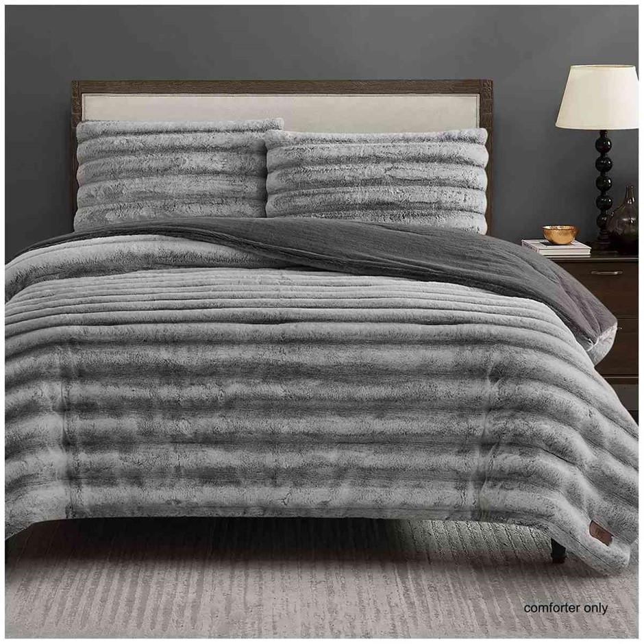 FRYE CHANNEL 3pc Faux Fur Queen Comforter Set, Light Grey. NB: Not in origi