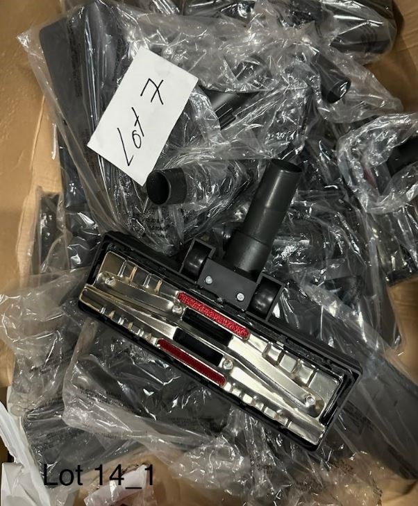 END OF LEASE SALE: Large Quantity of Vacuum brushes