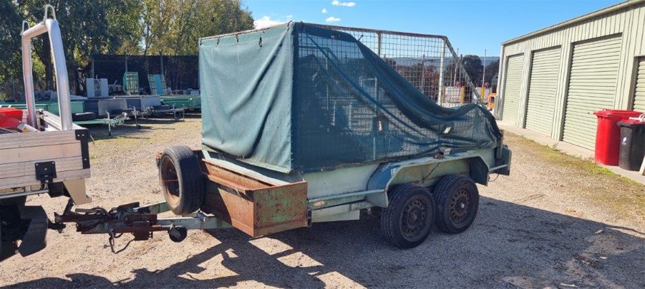 TIPPING TANDEM TRAILER