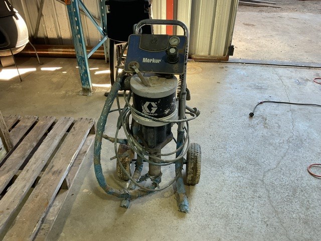 <p>Mobile Graco G30C55 Airless Spray Pump</p>