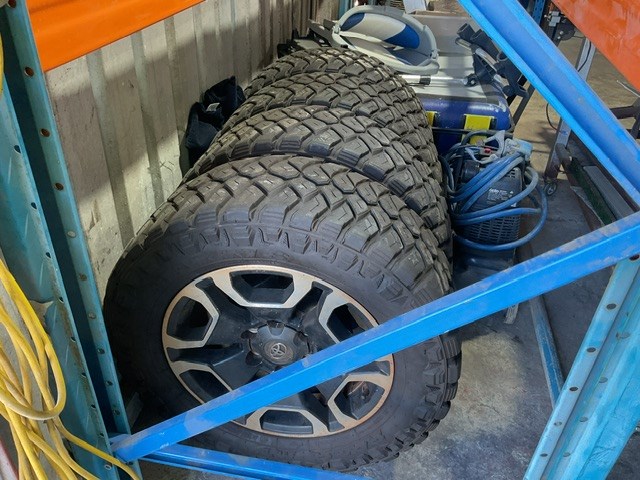 <p>4 Tyres On Rims</p>