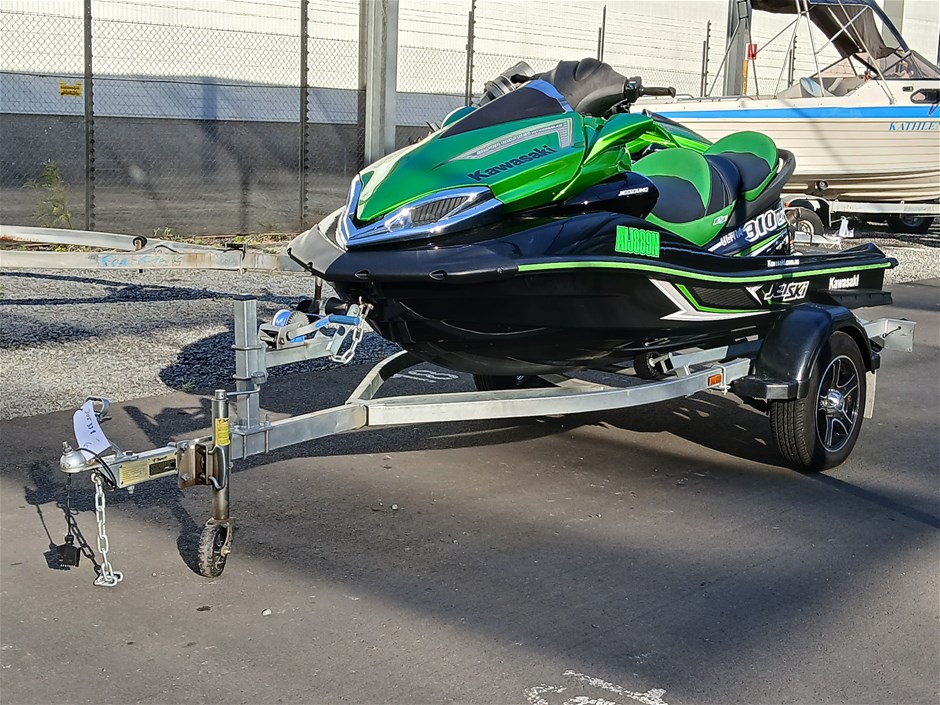 2015 Kawasaki Ultra 310 LX Fiberglass Sit Down Jetski