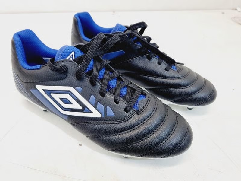 UMBRO Tocco IV Club Fg Mens Size: US 8