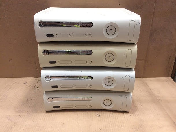 Microsoft Xbox 360 Mixed Model Consoles (Lot of 4)