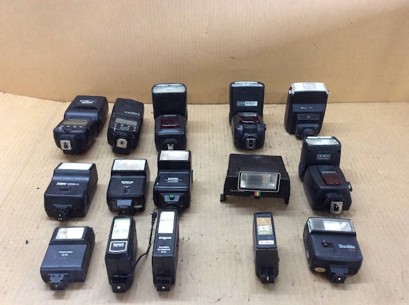 Toshiba 318&National PE-201C/PE-145&Sunpak 220 Vintage Camera (Lot of 15)