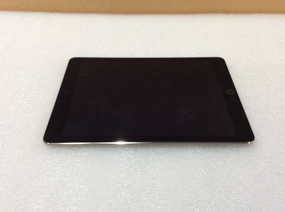 Apple iPad Air 2 (A1566) Tablet 16GB