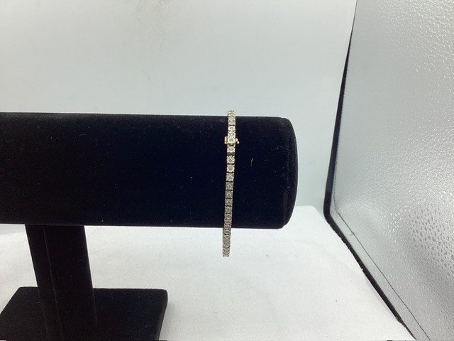 1 x Stamped 9ct Yellow Gold, 57 Diamond Set Tennis Bracelet