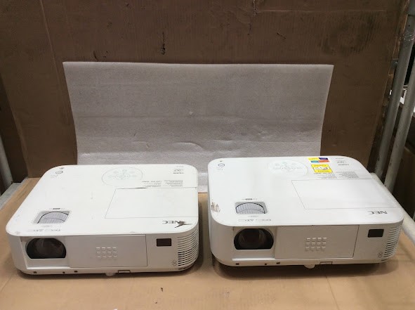 NEC NP-M323X&NP-M322W Projectors (Lot of 2)