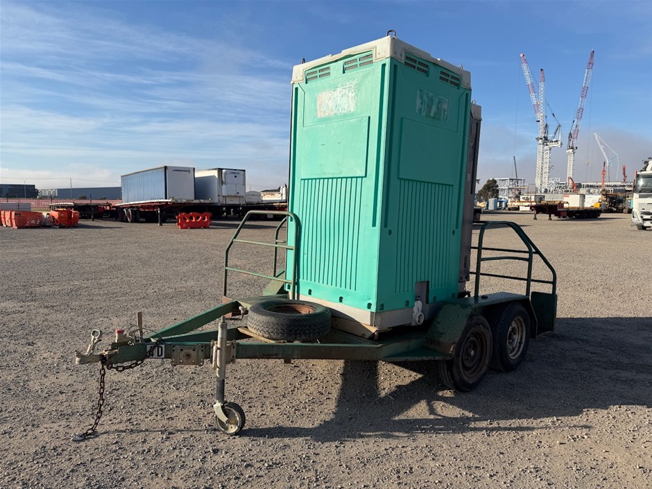 <p>Custom Made Tandem Twin Toilet Trailer</p>