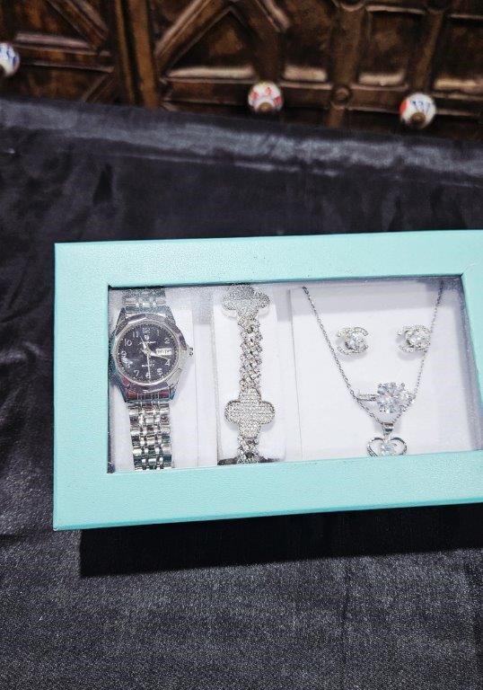 6-Piece Jewellery Set.Watch,Bracelet, Ring & Necklace, Earringsw/ Box