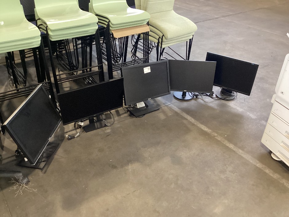 Qty Of Assorted Monitors