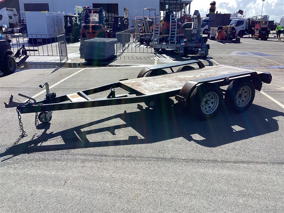 <p>Tandem Trailer</p>
