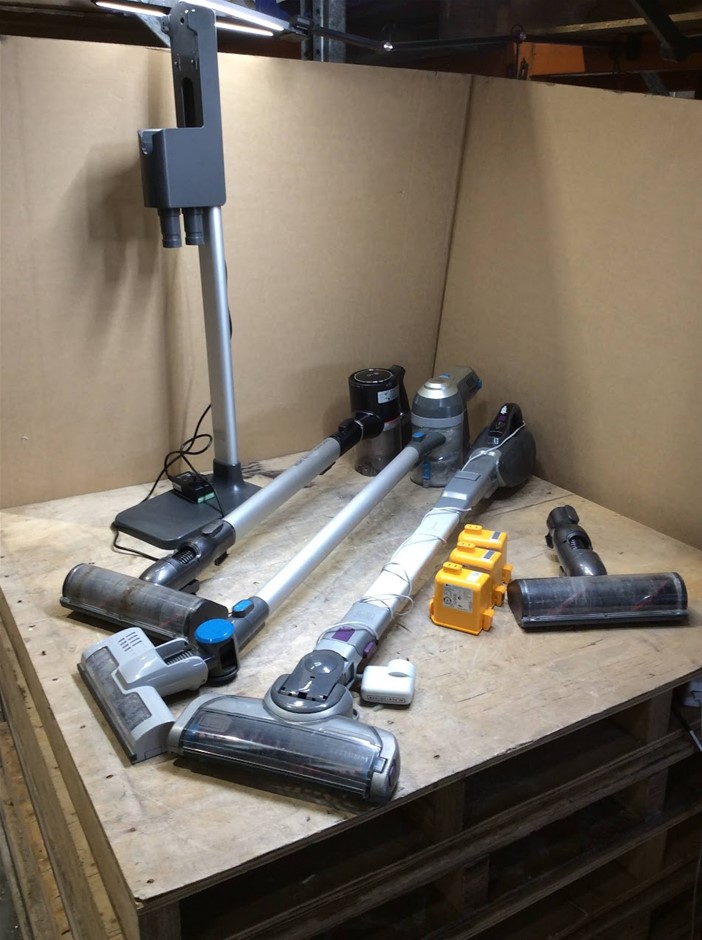 Mixed LG And Black+Decker Cordless Vacuum Cleaners, Vacuum Battery Pack
