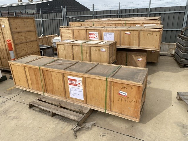 <p>Large Qty of Assorted Shop Cabinets & Fittings</p>