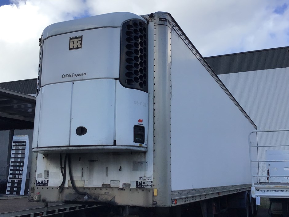 <p>2002 PEKI  PKA 3 Triaxle Refrigerated Trailer</p>