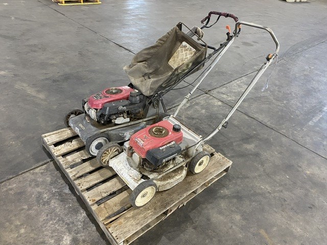 <p>Honda Petrol Lawnmowers x 2 (Parts Only)</p>