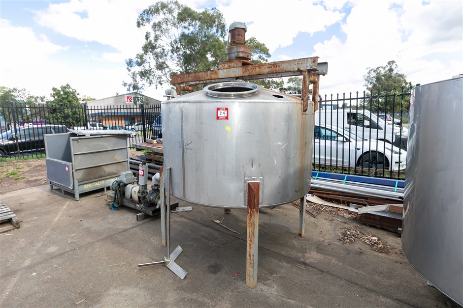 S.T.M Free Standing Mixing Tank