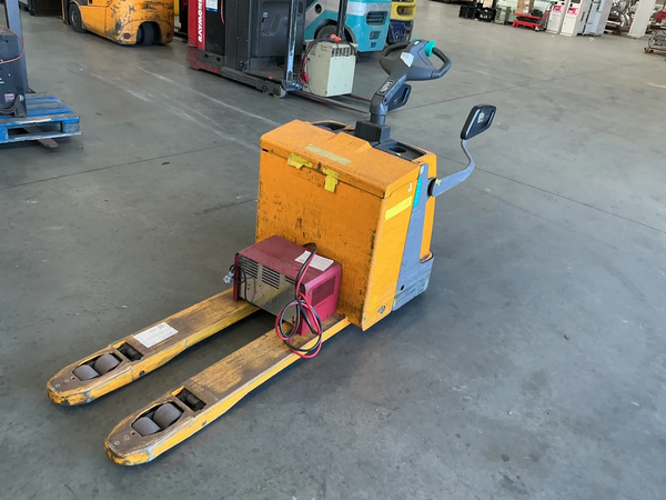2020 Jungheinrich EJR120n Ride On Pallet Roller