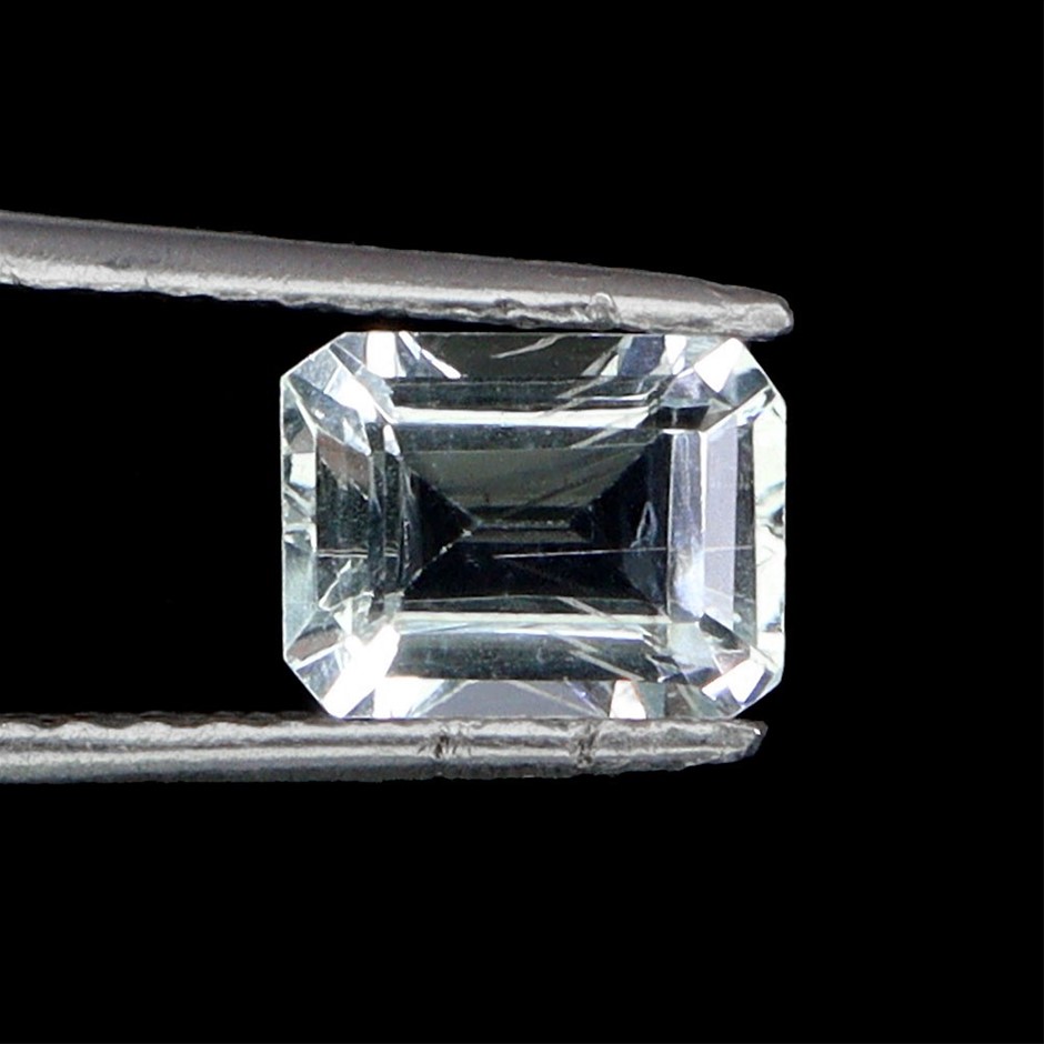 1.50ct Emerald Facet Cut Greenish Blue Aquamarine Gemstone - 1Pc