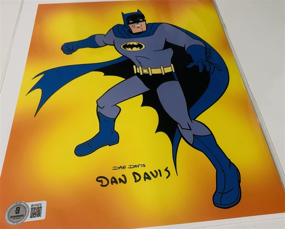 Signed Batman DC Dan Davis memorabilia