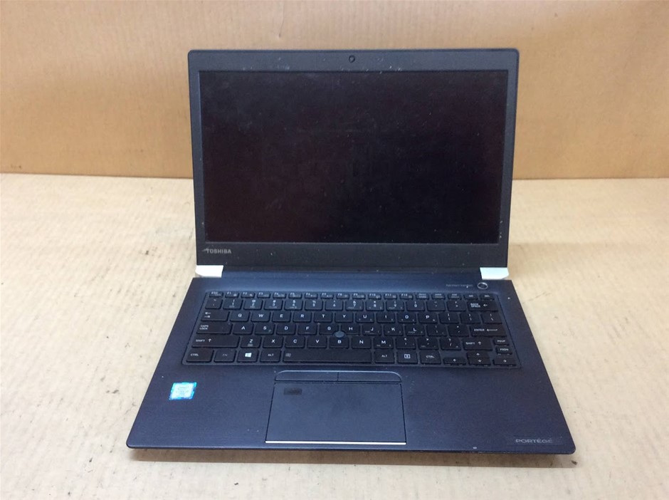 TOSHIBA PORTEGE X30-E Laptop I5-8250U 8GBRAM 256GB Black