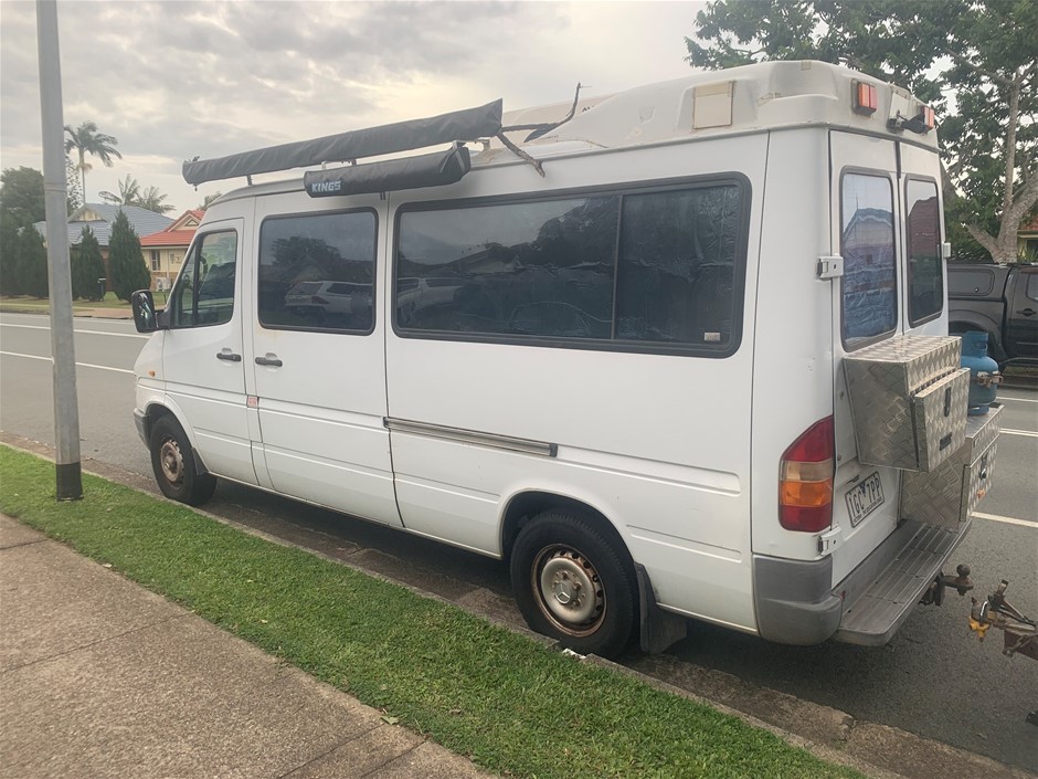 2001 Mercedes Benz Sprinter Van
